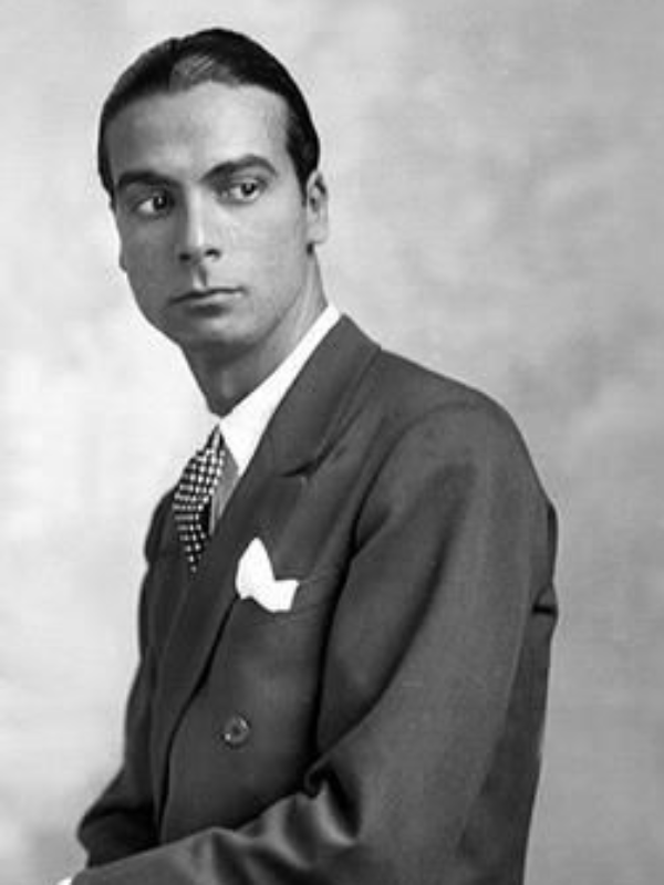 Cristobal Balenciaga .Istoria regelui haute- couture
