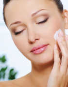 Un artist ne ajută să vedem cum ar arăta 16 oameni celebri astăzi!