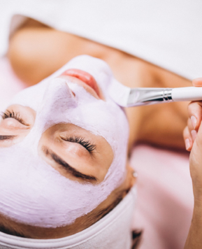 Diferite tipuri de masti faciale si beneficiile lor
