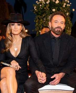 Jennifer Lopez si Ben Affleck la prezentarea colectiei Ralph Lauren pe Coasta de Vest