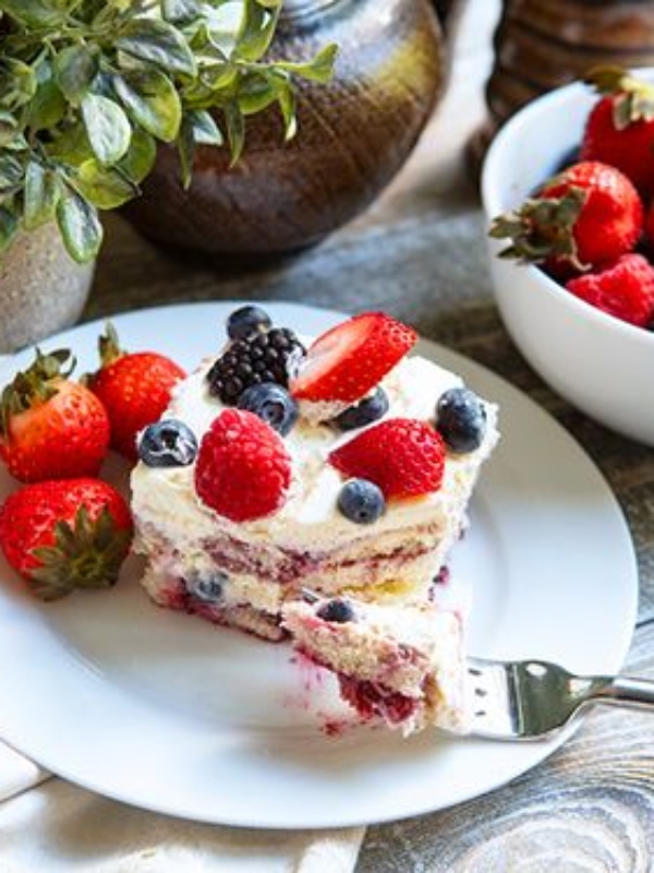 Tiramisu cu căpșuni proaspete