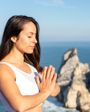 Te poate ajuta meditația să trăiești mai mult prin reducerea stresului?