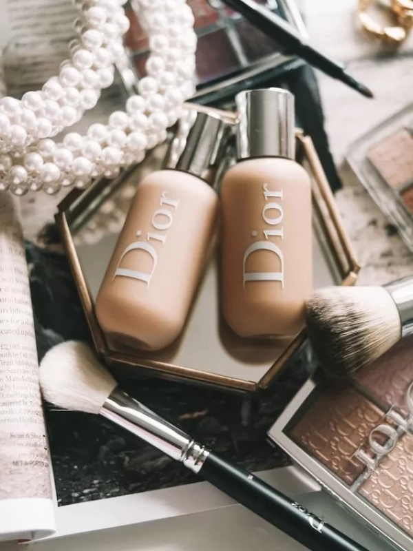 Cele mai bune 10 produse de machiaj Dior care merită încercate