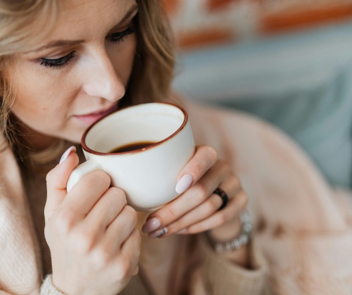 Cafeaua și sănătatea mintală: două până la trei cești pe zi, asociate cu un risc mai mic de tulburări